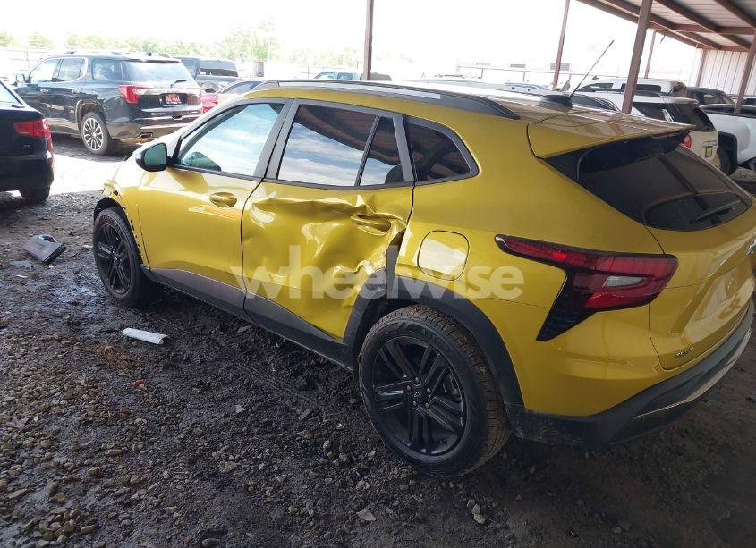 Photo 3 of 2024 Chevrolet Trax FWD ACTIV (VIN KL77LKE23RC013944)