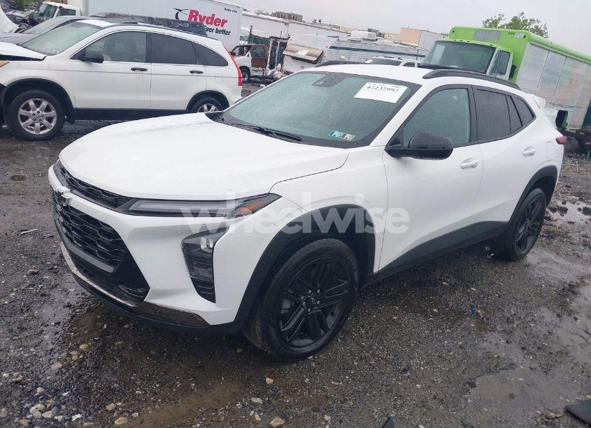 Photo 2 of 2024 Chevrolet Trax FWD ACTIV (VIN KL77LKE23RC079796)