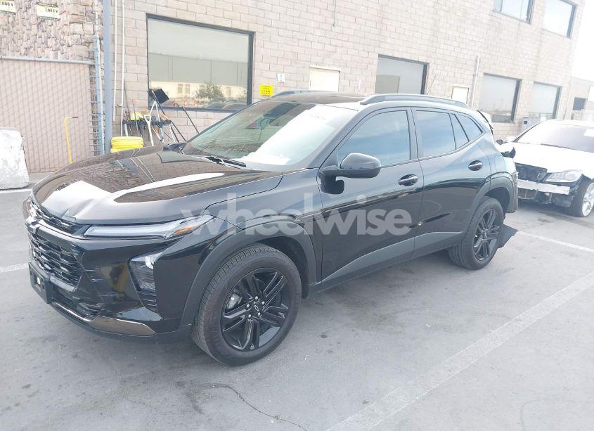 Photo 2 of 2024 Chevrolet Trax FWD ACTIV (VIN KL77LKE25RC201879)