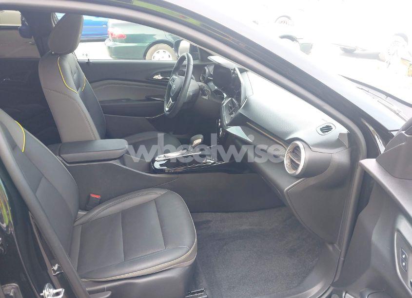 Photo 5 of 2024 Chevrolet Trax FWD ACTIV (VIN KL77LKE25RC201879)