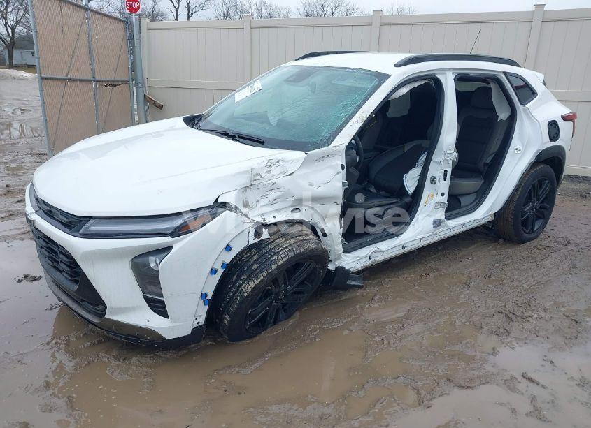 Photo 2 of 2024 Chevrolet Trax FWD ACTIV (VIN KL77LKE26RC177687)