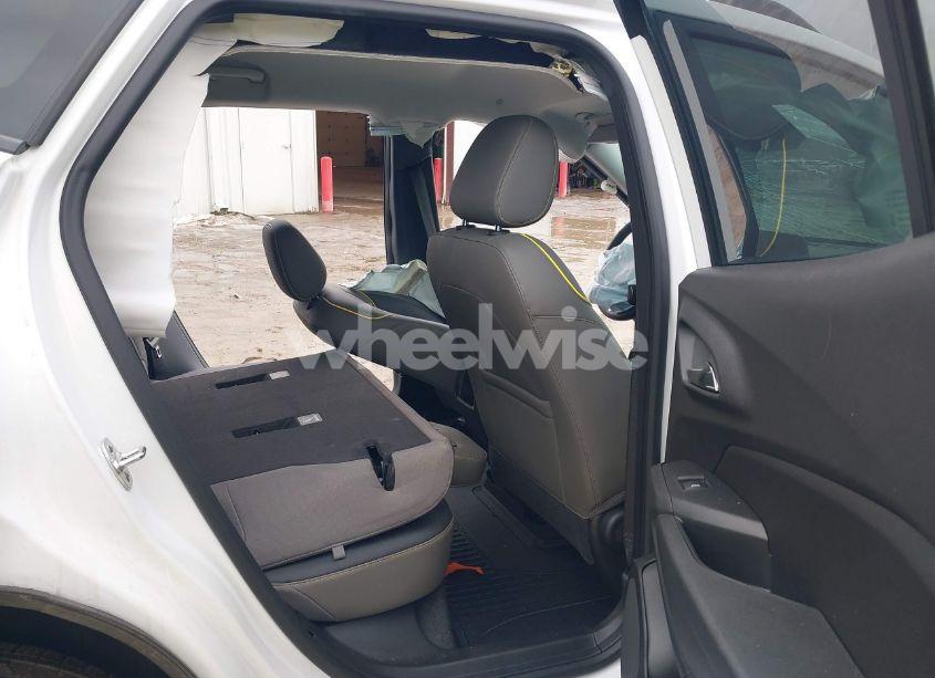 Photo 8 of 2024 Chevrolet Trax FWD ACTIV (VIN KL77LKE26RC177687)