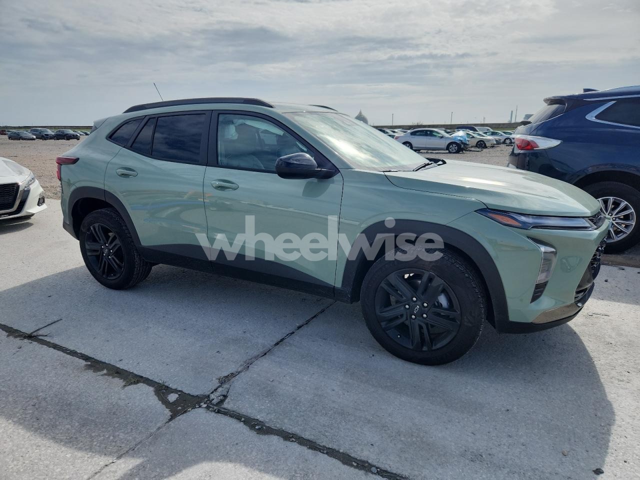 Photo 4 of 2025 CHEVROLET TRAX ACTIV (VIN KL77LKE28RC005564)