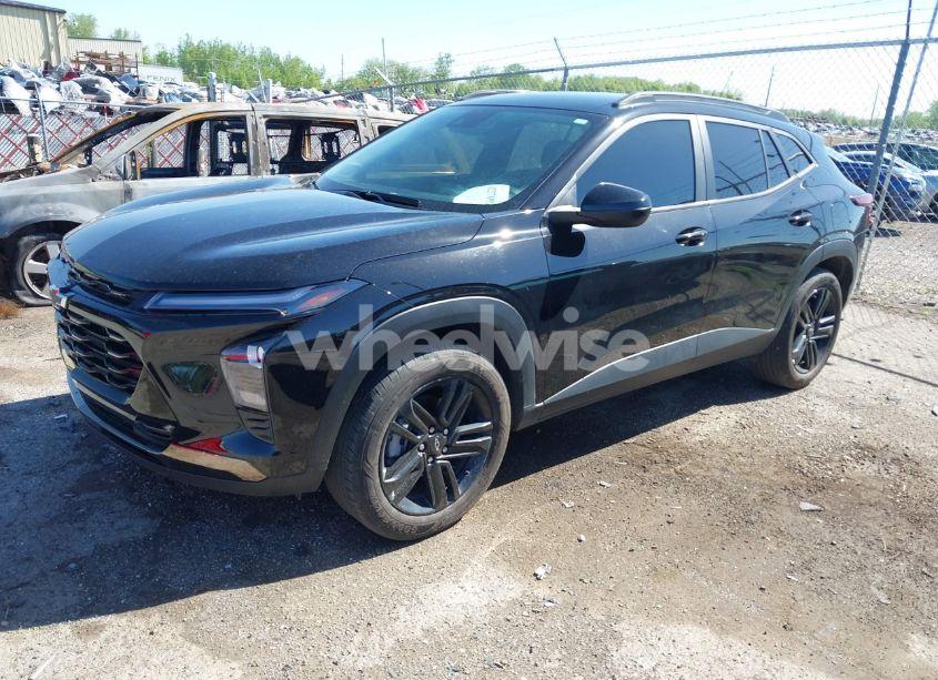 Photo 2 of 2024 Chevrolet Trax FWD ACTIV (VIN KL77LKE2XRC004271)