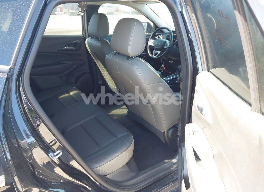 Photo 8 of 2024 Chevrolet Trax FWD ACTIV (VIN KL77LKE2XRC004271)