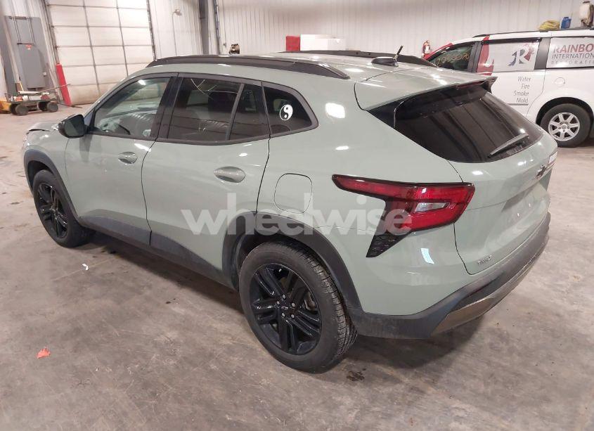 Photo 3 of 2024 Chevrolet Trax FWD ACTIV (VIN KL77LKE2XRC085286)