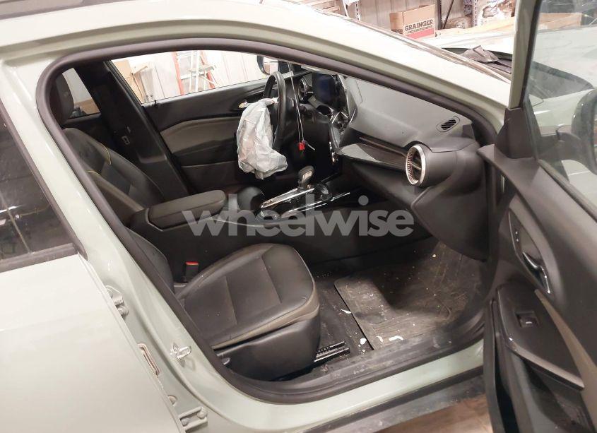 Photo 5 of 2024 Chevrolet Trax FWD ACTIV (VIN KL77LKE2XRC085286)