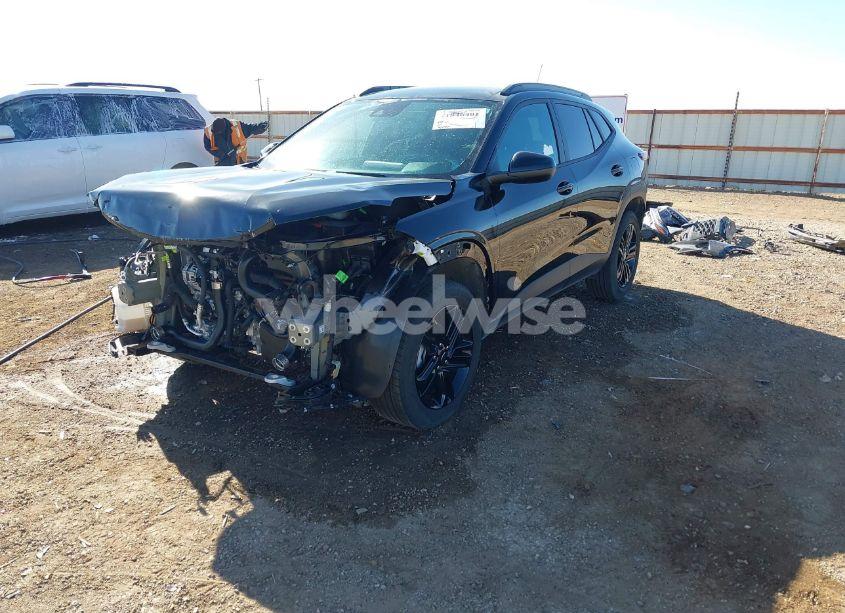 Photo 2 of 2025 Chevrolet Trax FWD ACTIV (VIN KL77LKEP0SC071687)