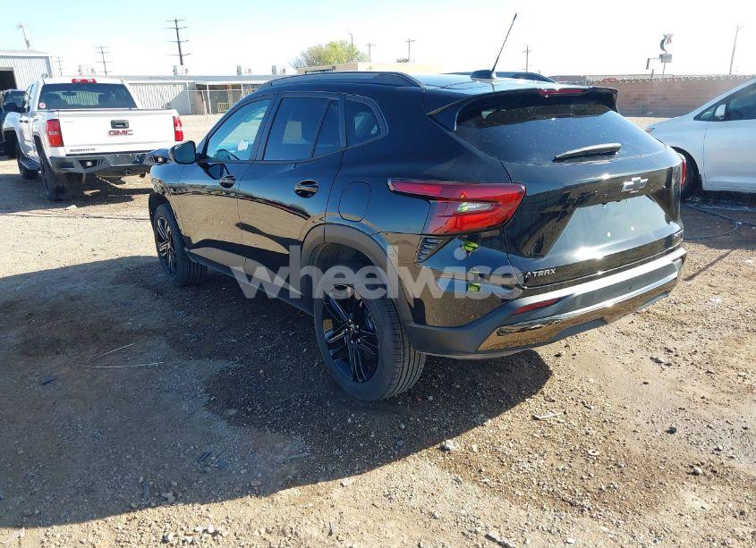 Photo 3 of 2025 Chevrolet Trax FWD ACTIV (VIN KL77LKEP0SC071687)