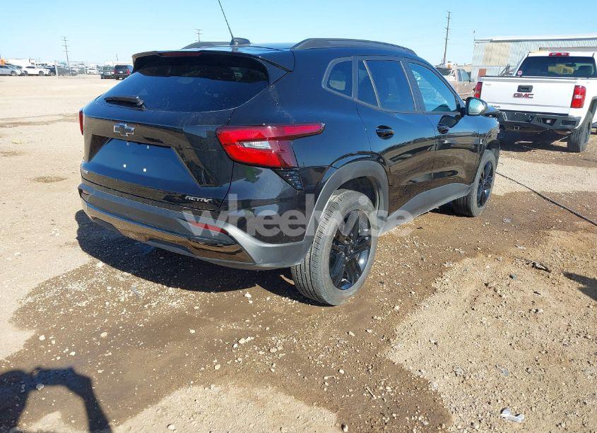 Photo 4 of 2025 Chevrolet Trax FWD ACTIV (VIN KL77LKEP0SC071687)