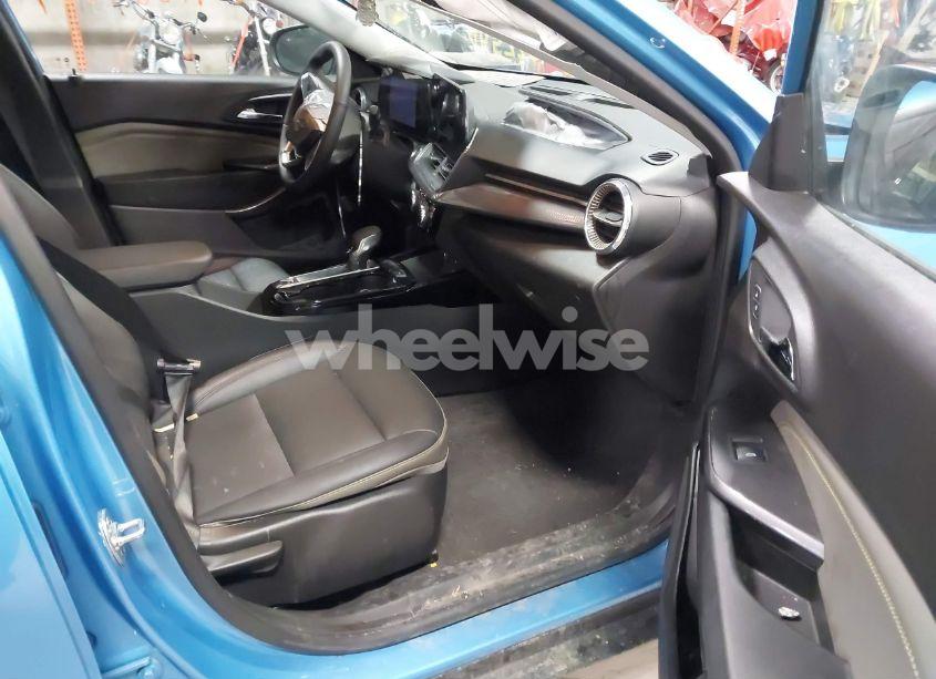 Photo 5 of 2025 Chevrolet Trax FWD ACTIV (VIN KL77LKEP1SC062240)