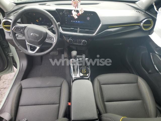 Photo 2 of 2025 CHEVROLET TRAX ACTIV (VIN KL77LKEP7SC180910)