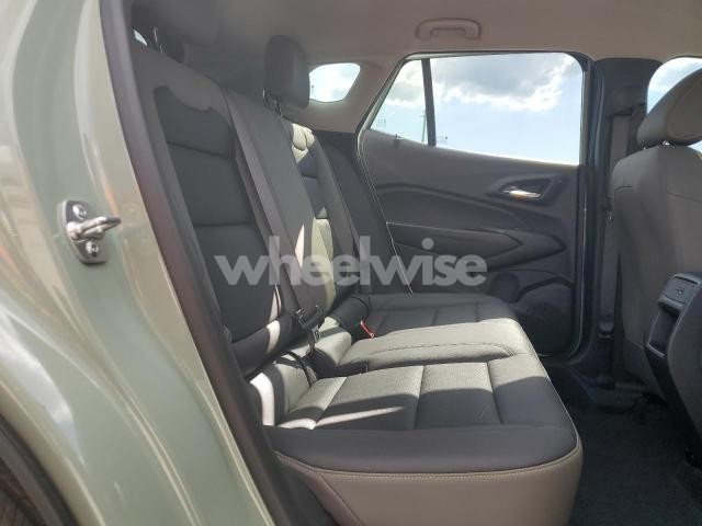 Photo 4 of 2025 CHEVROLET TRAX ACTIV (VIN KL77LKEP8SC112860)