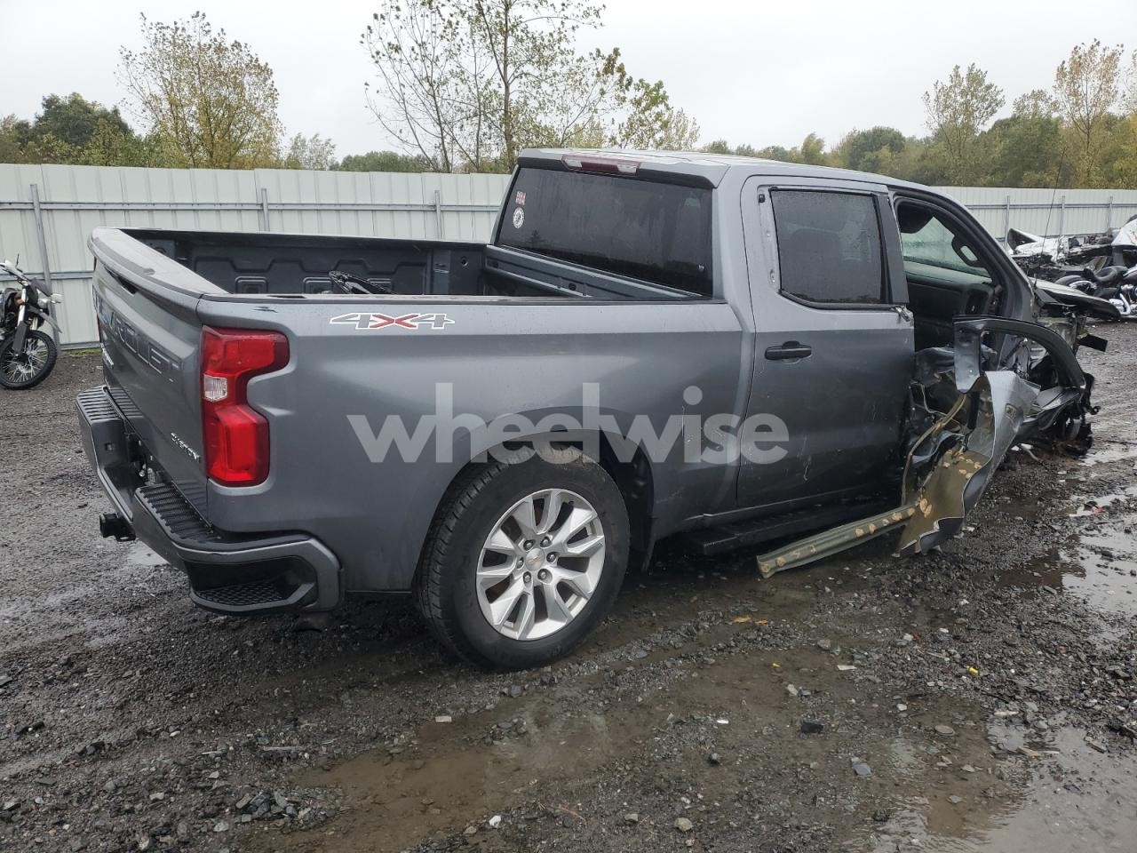 Photo 3 of 2021 CHEVROLET SILVERADO K1500 CUSTOM (VIN KL79MMS22NB088589)