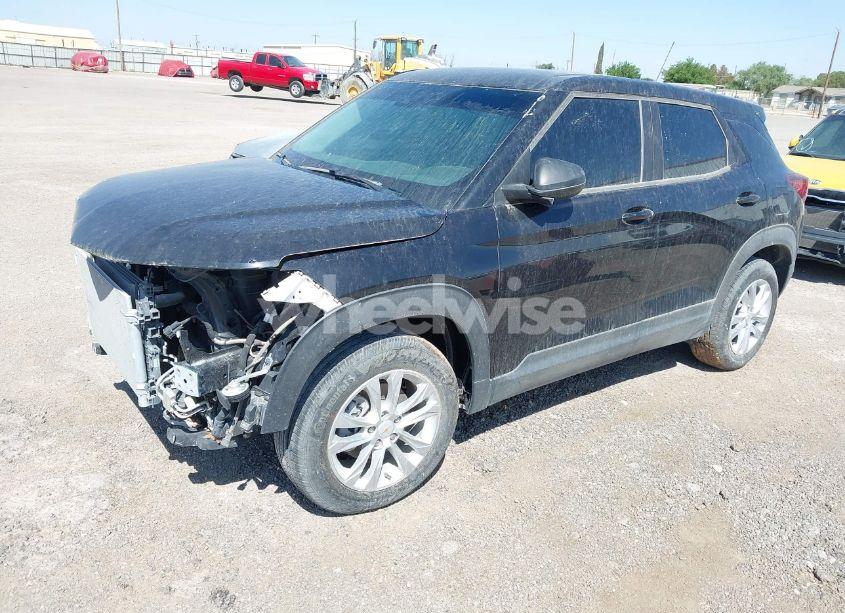 Photo 2 of 2021 Chevrolet Trailblazer FWD LS (VIN KL79MMS25MB171335)