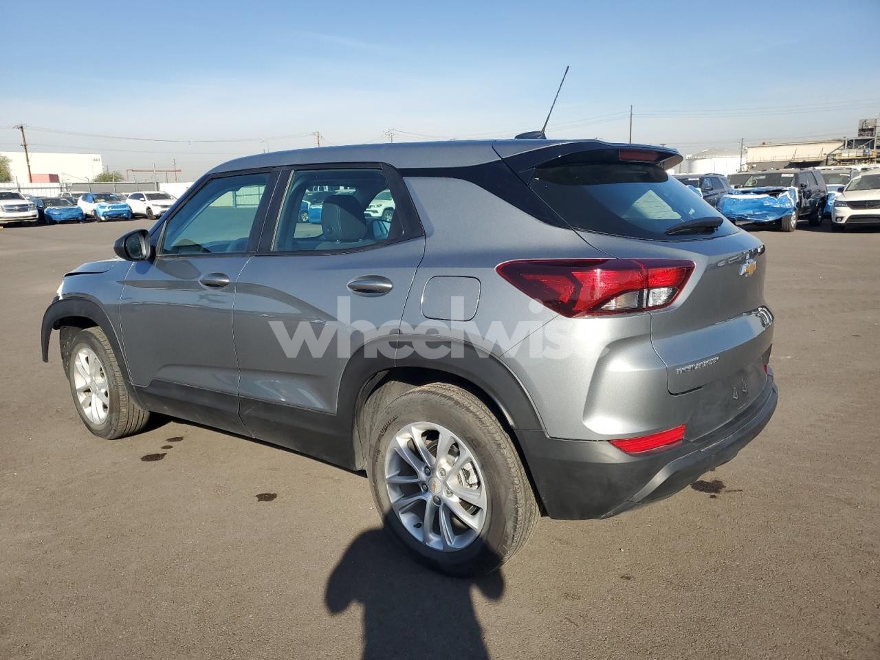 Photo 2 of 2024 CHEVROLET TRAILBLAZER LS (VIN KL79MMS2XRB187215)