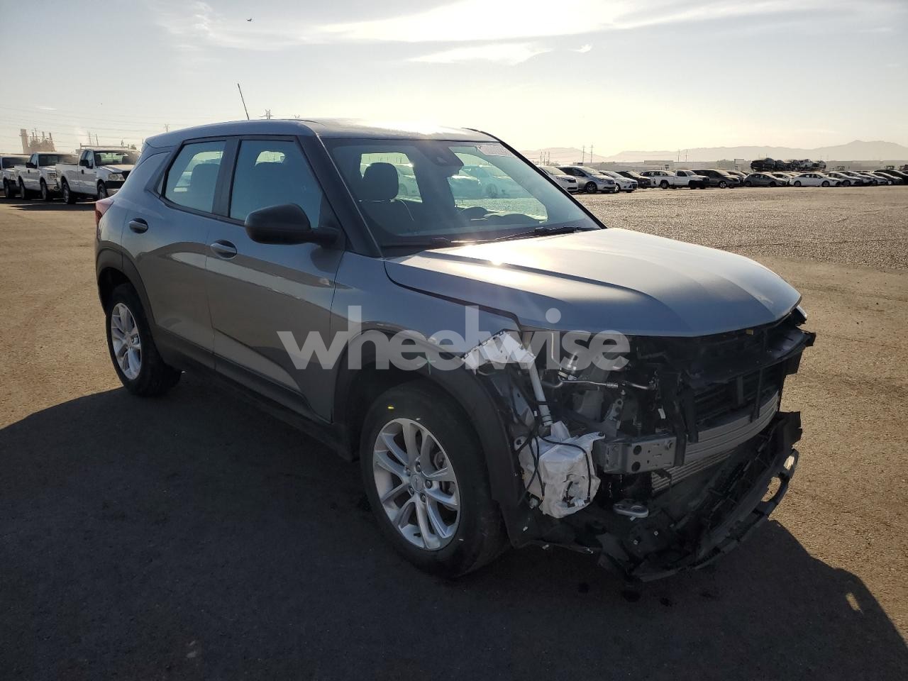 Photo 4 of 2024 CHEVROLET TRAILBLAZER LS (VIN KL79MMS2XRB187215)