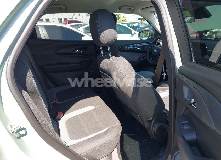 Photo 8 of 2025 Chevrolet Trailblazer FWD LS (VIN KL79MMSP2SB122568)