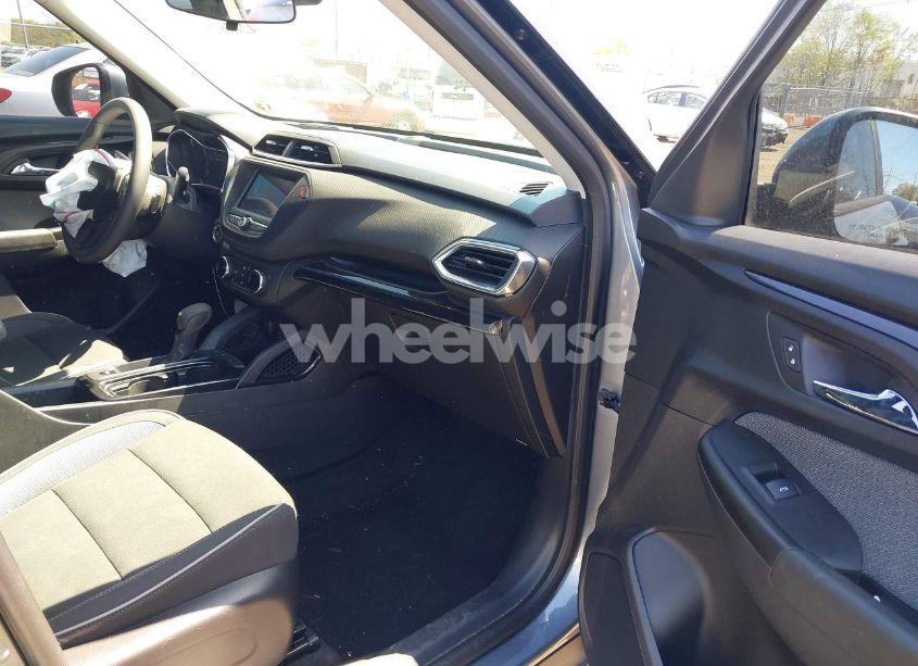 Photo 5 of 2021 Chevrolet Trailblazer FWD LT (VIN KL79MPS29MB112757)