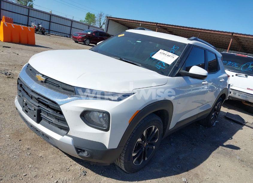 Photo 2 of 2021 Chevrolet Trailblazer FWD LT (VIN KL79MPSL1MB165042)