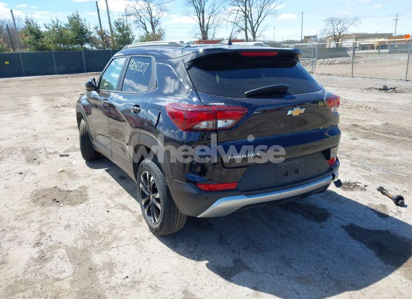 Photo 3 of 2021 Chevrolet Trailblazer FWD LT (VIN KL79MPSL4MB139647)