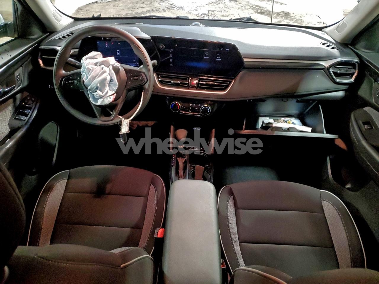 Photo 8 of 2025 CHEVROLET TRAILBLAZER LT (VIN KL79MPSL9SB215246)