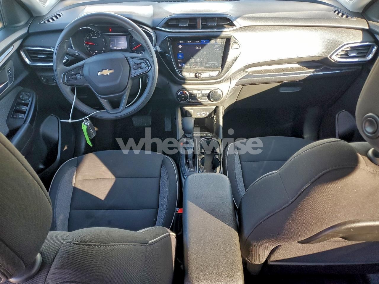 Photo 8 of 2023 CHEVROLET TRAILBLAZER LT (VIN KL79MRSL0PB177098)