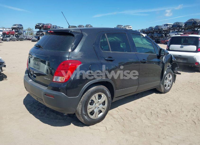 Photo 4 of 2016 Chevrolet Trax 1LS (VIN KL7CJKSB0GB606592)
