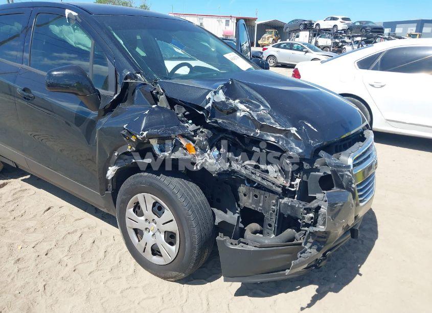 Photo 6 of 2016 Chevrolet Trax 1LS (VIN KL7CJKSB0GB606592)