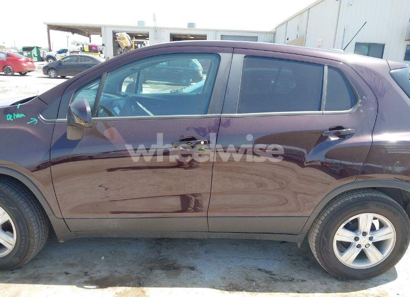 Photo 15 of 2020 Chevrolet Trax FWD LS (VIN KL7CJKSB0LB338704)