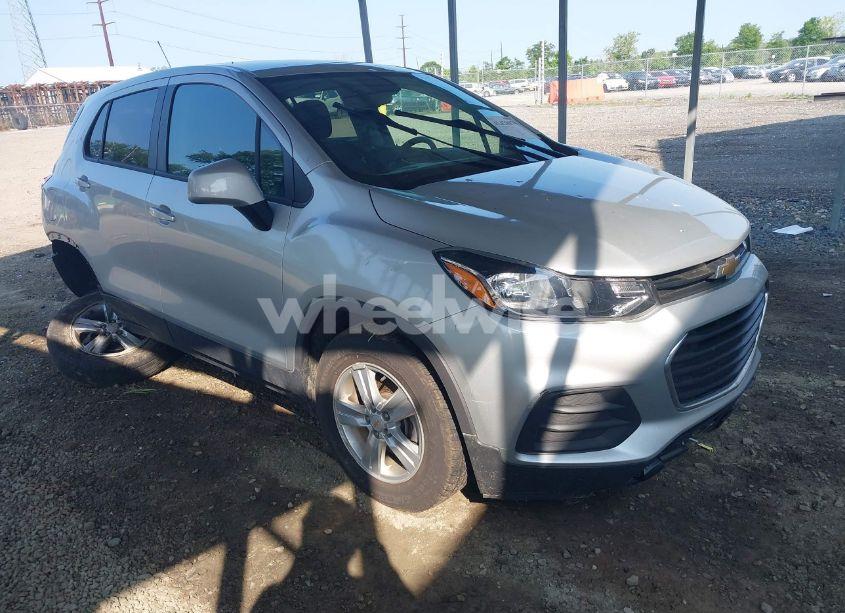 2020 Chevrolet Trax FWD LS (VIN KL7CJKSB1LB024737) main photo