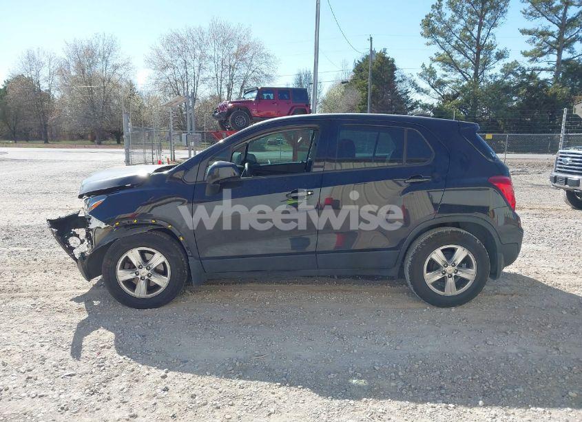 Photo 14 of 2020 Chevrolet Trax FWD LS (VIN KL7CJKSB1LB059214)
