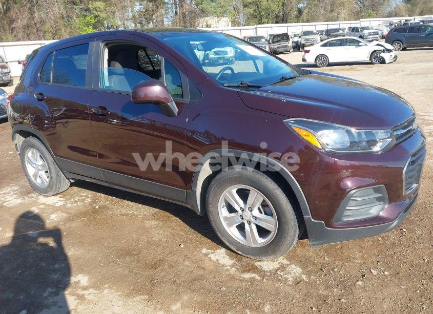 2020 Chevrolet Trax FWD LS (VIN KL7CJKSB1LB346150) main photo