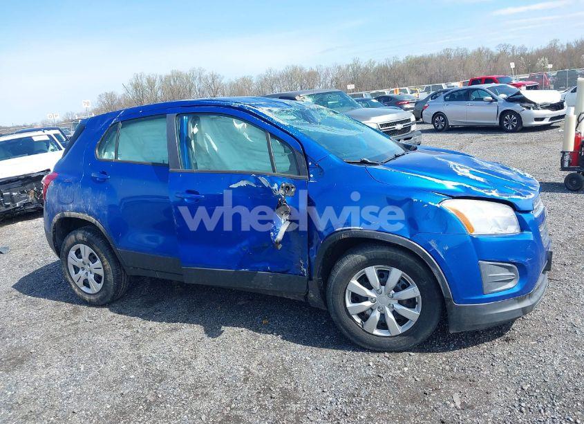 Photo 13 of 2016 Chevrolet Trax 1LS (VIN KL7CJKSB2GB584109)