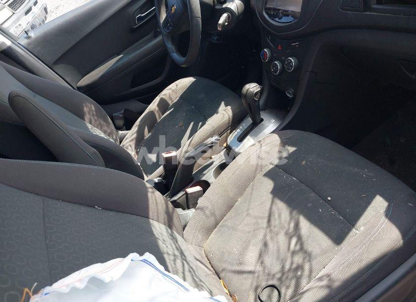 Photo 5 of 2016 Chevrolet Trax 1LS (VIN KL7CJKSB2GB584109)