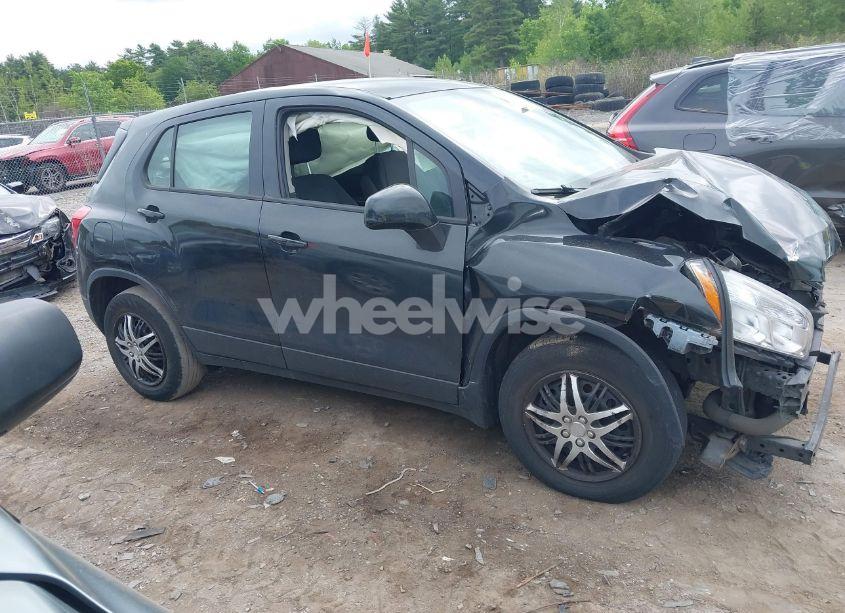 Photo 13 of 2016 Chevrolet Trax 1LS (VIN KL7CJKSB2GB640081)