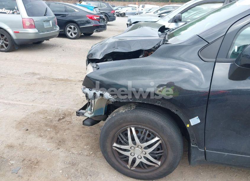 Photo 6 of 2016 Chevrolet Trax 1LS (VIN KL7CJKSB2GB640081)