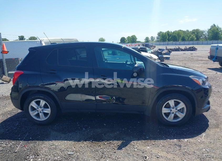 Photo 13 of 2020 Chevrolet Trax FWD LS (VIN KL7CJKSB3LB026277)