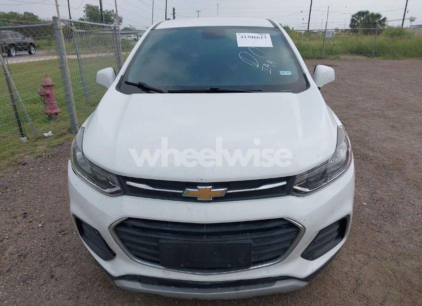 Photo 12 of 2020 Chevrolet Trax FWD LS (VIN KL7CJKSB3LB059411)