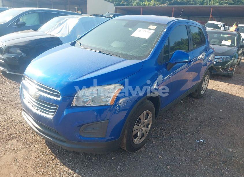 Photo 2 of 2016 Chevrolet Trax 1LS (VIN KL7CJKSB4GB605008)
