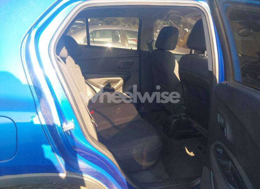 Photo 8 of 2016 Chevrolet Trax 1LS (VIN KL7CJKSB4GB605008)