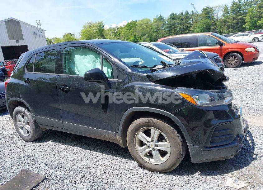 Photo 12 of 2021 Chevrolet Trax FWD LS (VIN KL7CJKSB4MB302421)