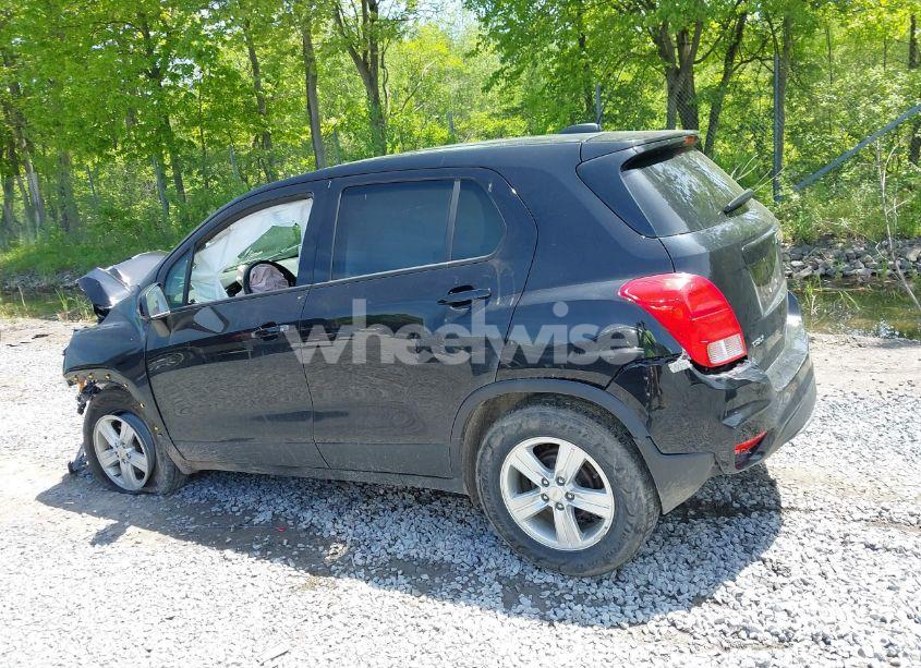 Photo 13 of 2021 Chevrolet Trax FWD LS (VIN KL7CJKSB4MB302421)