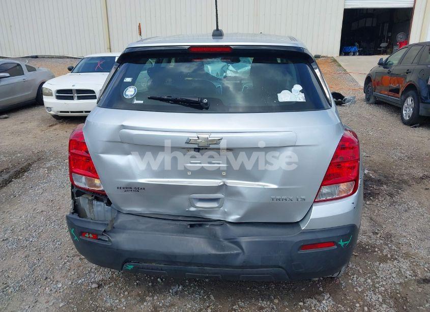 Photo 16 of 2016 Chevrolet Trax 1LS (VIN KL7CJKSB5GB582810)