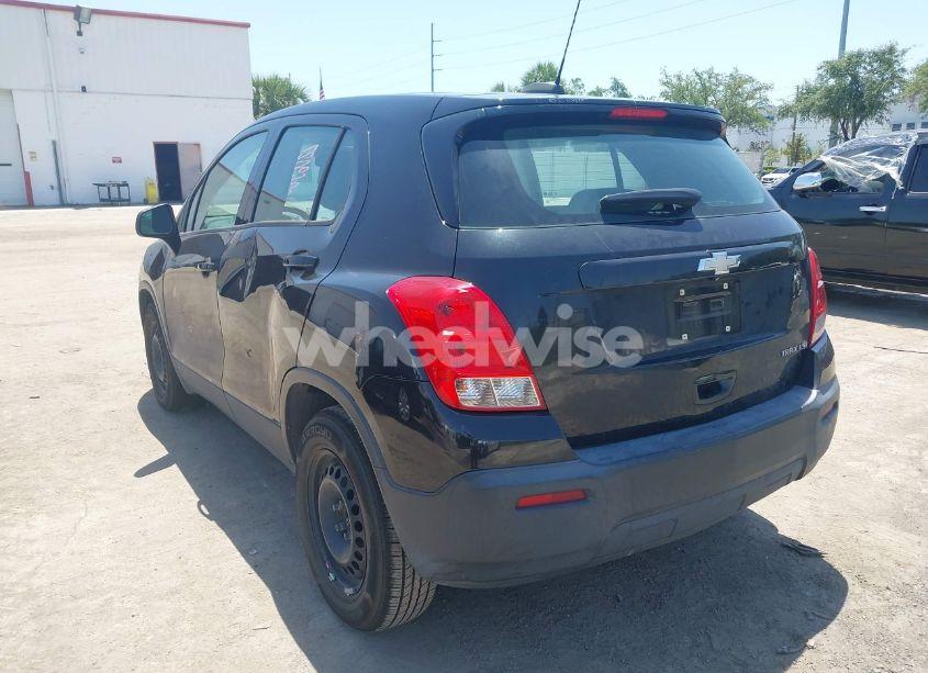 Photo 3 of 2016 Chevrolet Trax 1LS (VIN KL7CJKSB5GB608001)
