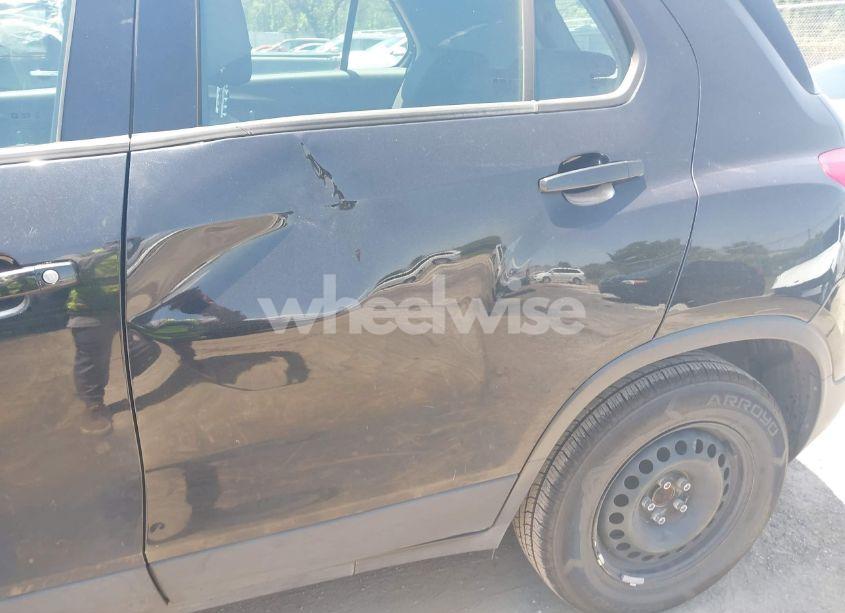 Photo 6 of 2016 Chevrolet Trax 1LS (VIN KL7CJKSB5GB608001)