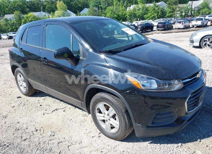 2021 Chevrolet Trax FWD LS (VIN KL7CJKSB5MB319406) main photo