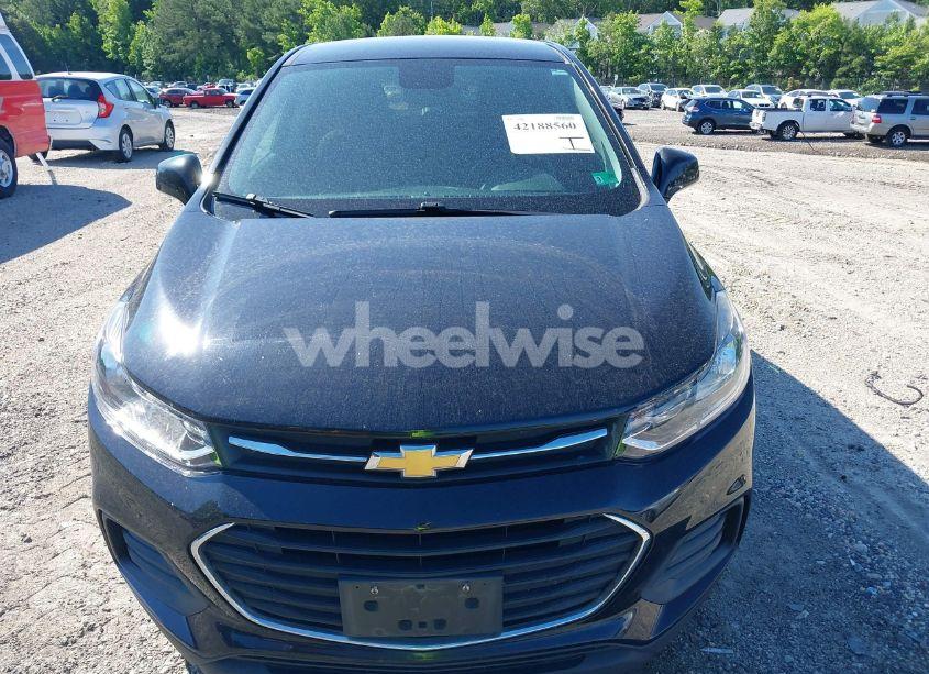 Photo 6 of 2021 Chevrolet Trax FWD LS (VIN KL7CJKSB5MB319406)