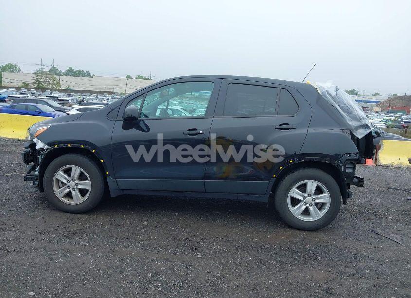 Photo 14 of 2020 Chevrolet Trax FWD LS (VIN KL7CJKSB6LB324435)