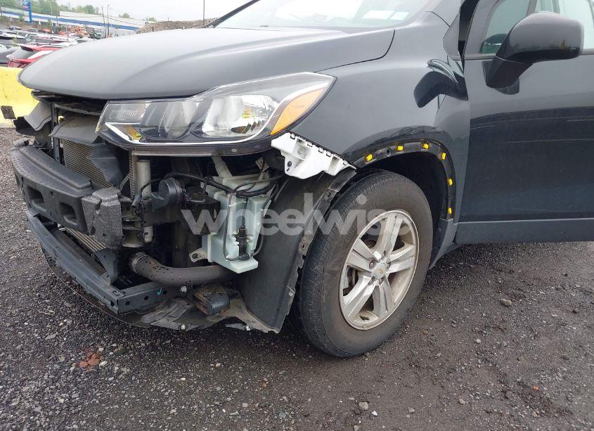 Photo 18 of 2020 Chevrolet Trax FWD LS (VIN KL7CJKSB6LB324435)